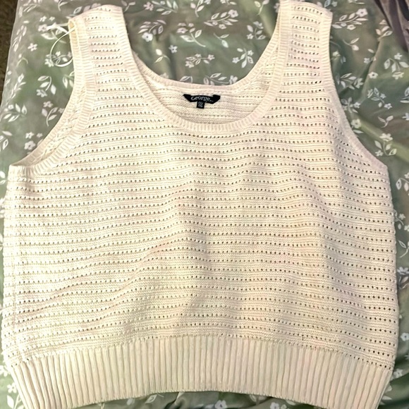 Knitted top - Picture 1 of 1